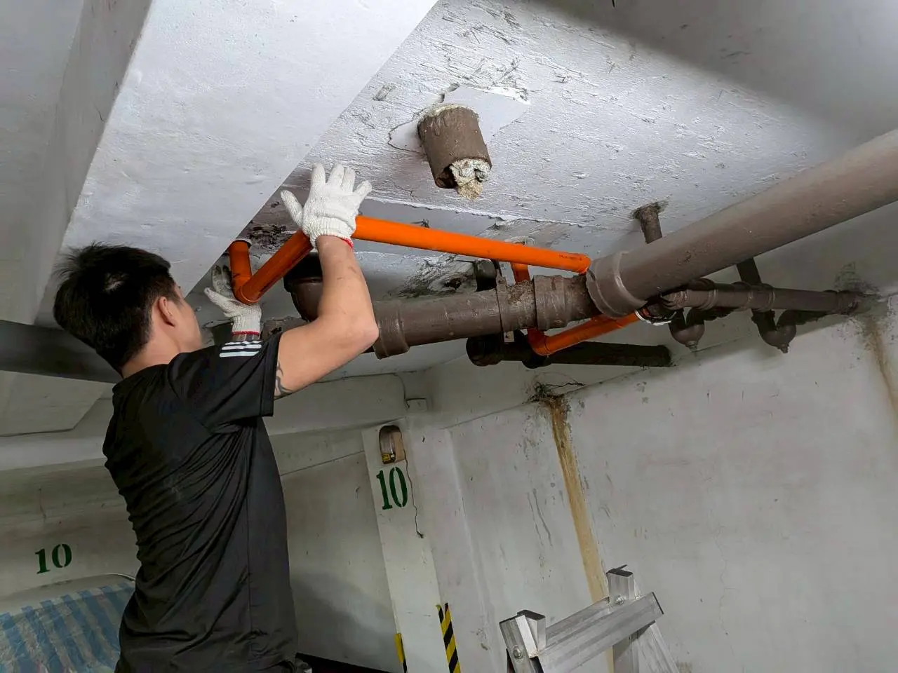 衛生下水道漏水換水管 1
